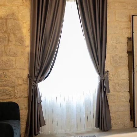 בית הארחה Luxury 