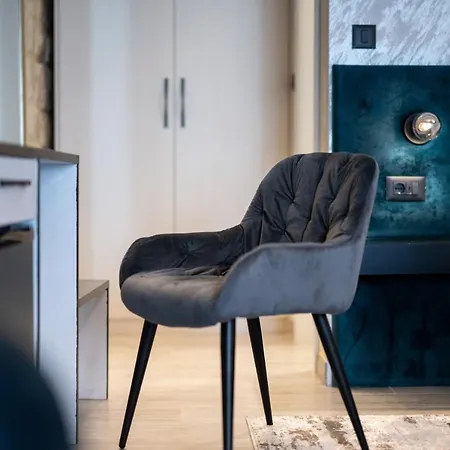 Πανσιόν Luxury 